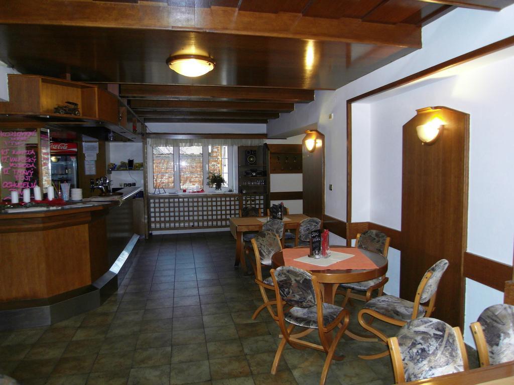 Penzion A Restaurace U Veterana Frenštát pod Radhoštěm Εξωτερικό φωτογραφία