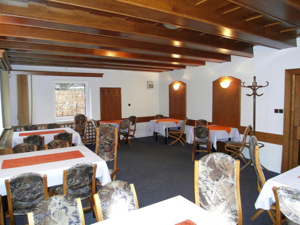 Penzion A Restaurace U Veterana Frenštát pod Radhoštěm Εξωτερικό φωτογραφία