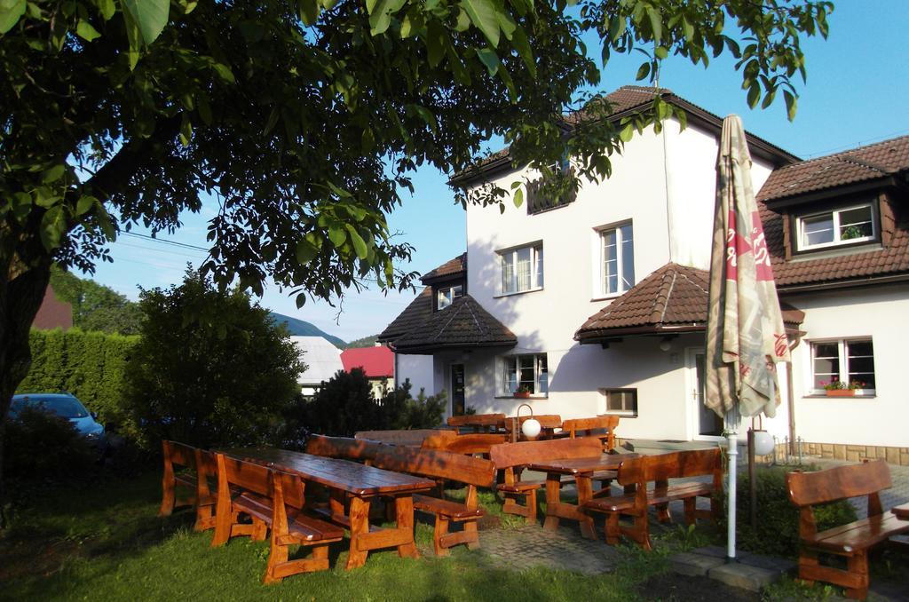 Penzion A Restaurace U Veterana Frenštát pod Radhoštěm Εξωτερικό φωτογραφία